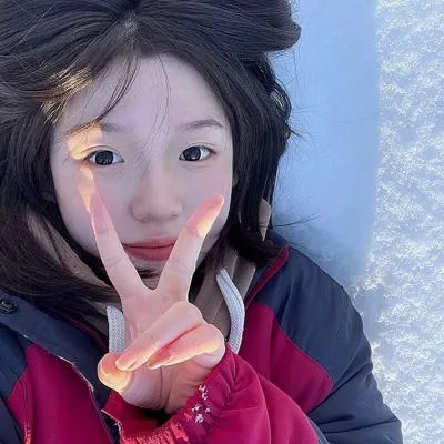 重生校花追不停！我靠系统逆袭